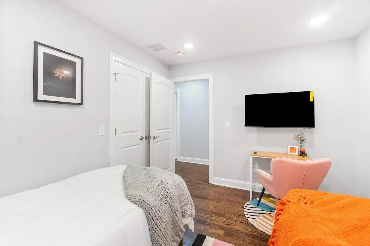 Orange Oasis Apartment East Orange